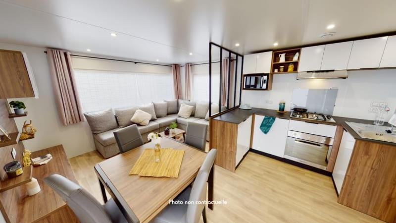 Camping Officiel Siblu Les Pierres Couchees 圣布里文莱丝皮恩 外观 照片