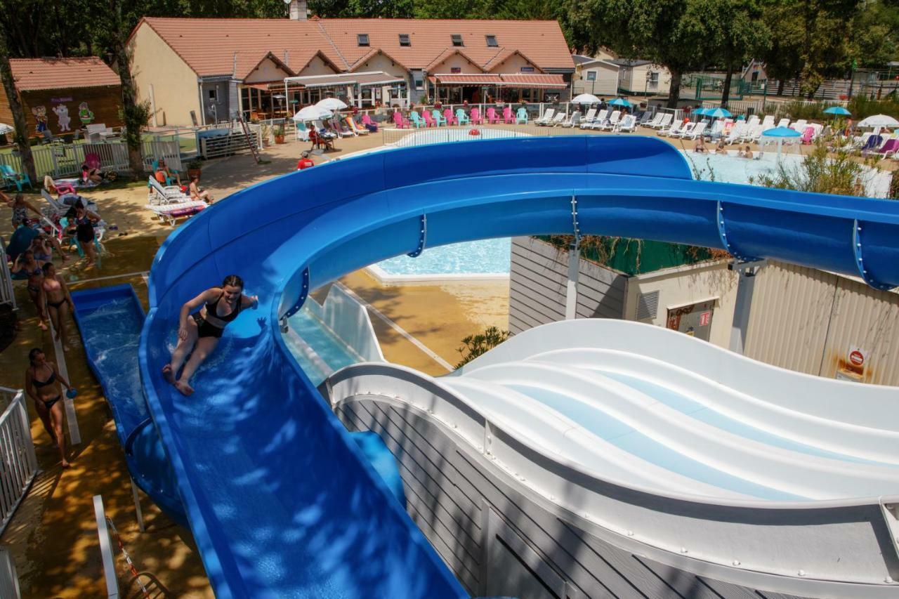 Camping Officiel Siblu Les Pierres Couchees 圣布里文莱丝皮恩 外观 照片