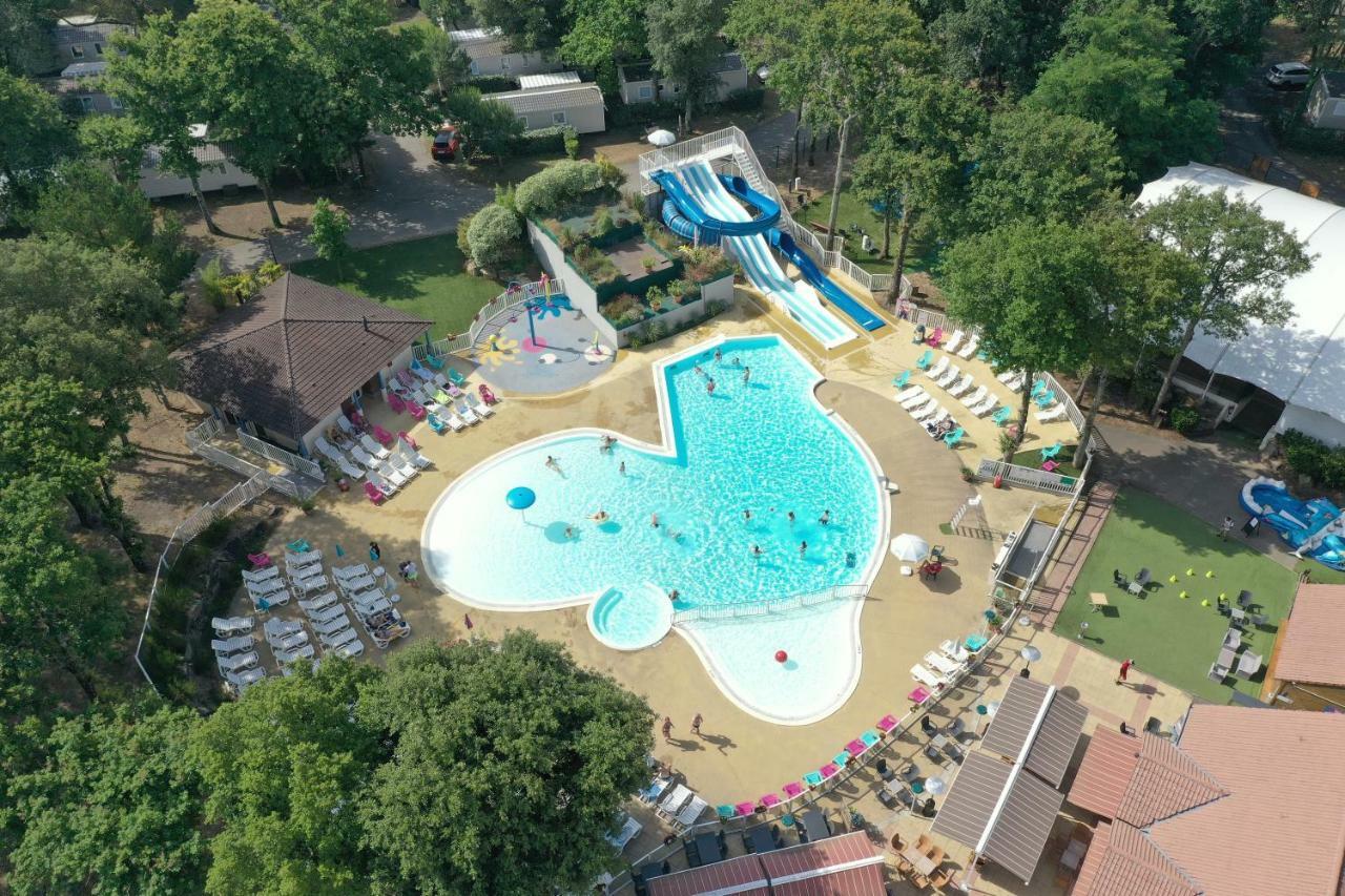 Camping Officiel Siblu Les Pierres Couchees 圣布里文莱丝皮恩 外观 照片